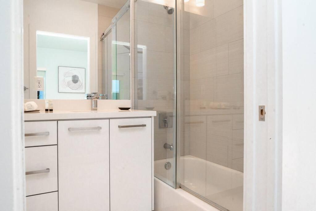Across The Ocean Few Steps To Beach Contemporary Three Bedroom Townhouse Pompano Beach Exterior foto
