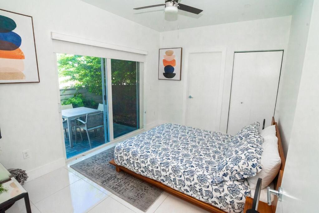 Across The Ocean Few Steps To Beach Contemporary Three Bedroom Townhouse Pompano Beach Exterior foto