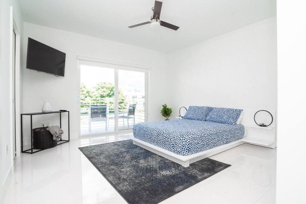 Across The Ocean Few Steps To Beach Contemporary Three Bedroom Townhouse Pompano Beach Exterior foto
