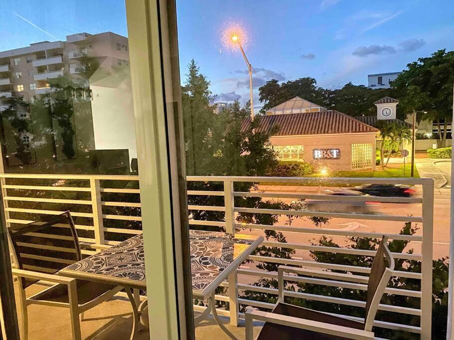 Across The Ocean Few Steps To Beach Contemporary Three Bedroom Townhouse Pompano Beach Exterior foto